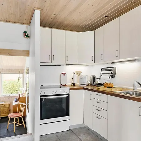 2 Bedroom Stunning In Vakantiehuis Aabenraa