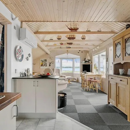 2 Bedroom Stunning In Aabenraa