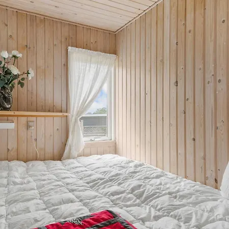 Nyaraló 2 Bedroom Stunning In *