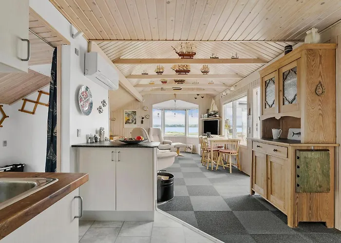 2 Bedroom Stunning In Aabenraa